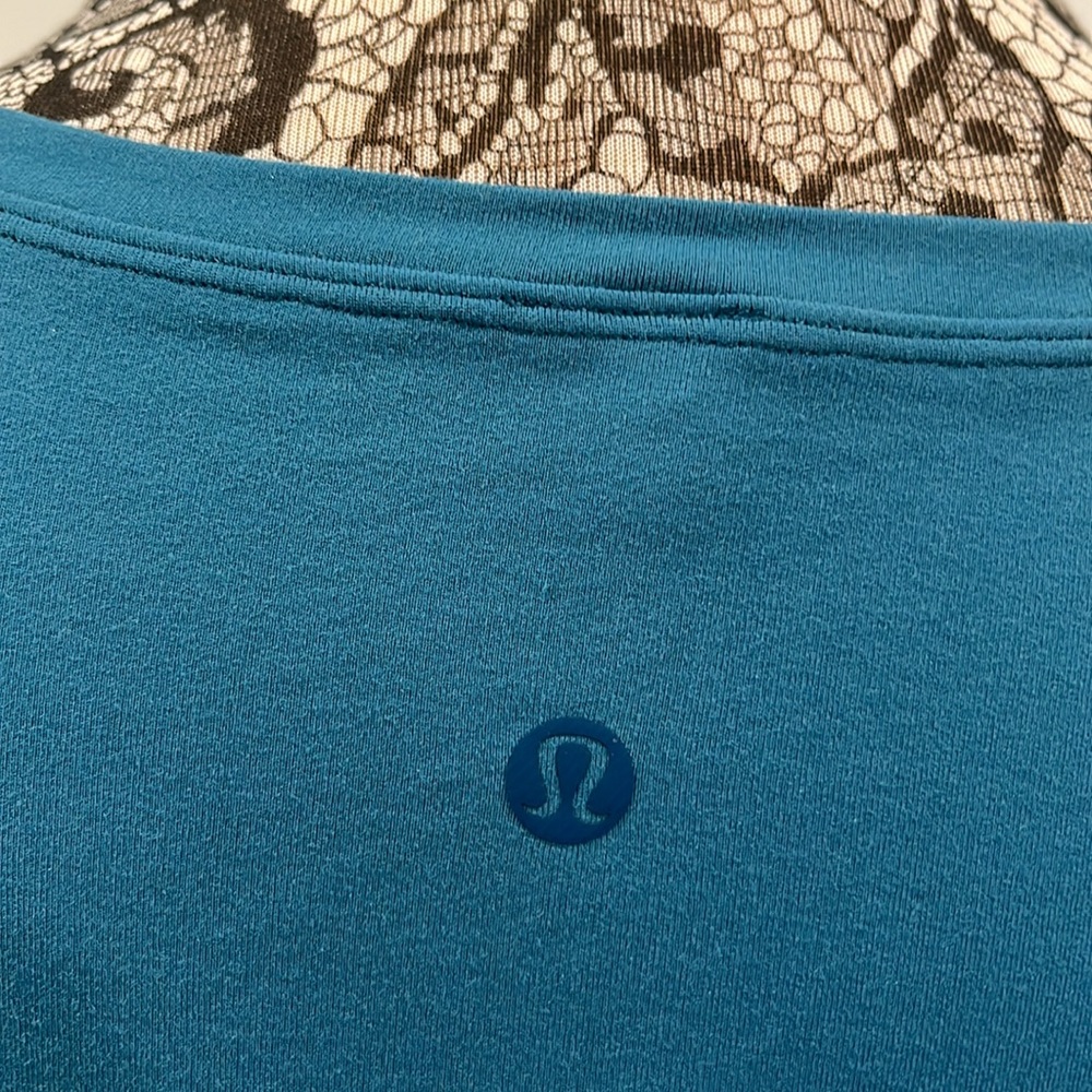 Lululemon Split Hem Top - image 4